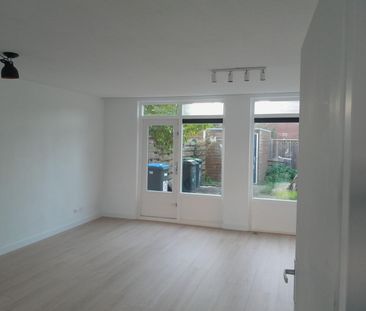 Huis te huur: Harderwijkstraat 76 8244 DA Lelystad - Photo 1