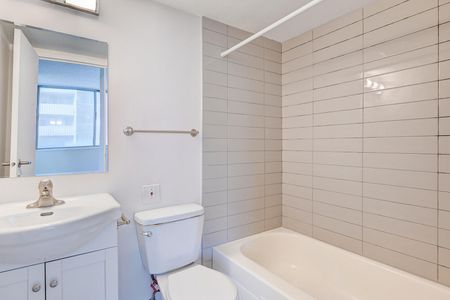 2000 Saint-Marc Street, Montréal, QC - Photo 2