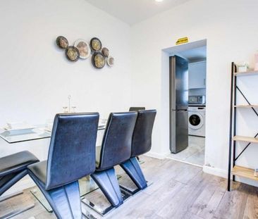 George Street, Staines-upon-Thames, Surrey,TW18 - Photo 1