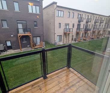 For Lease - 95 Paradox Street, Vaughan, Ontario - Photo 4