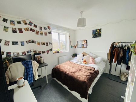 4 bedroom house to rent - Photo 3