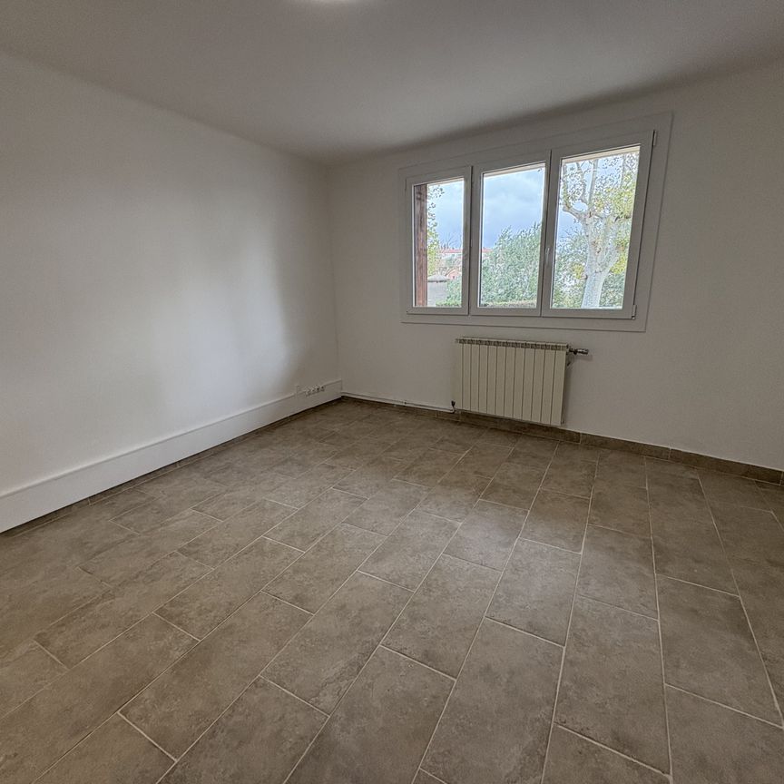 Location Appartement 3 pièces 65m² CARCASSONNE 11000 - Photo 1