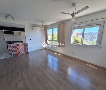 Apartamento com 2 quartos e 70m² para alugar em Passo da Areia, Por... - Photo 6