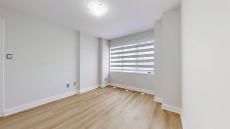 For Lease - 3985 Eglinton Avenue Unit# 22, Mississauga, Ontario - Photo 2