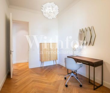 Barcelona, Catalonia 08010 - Photo 6