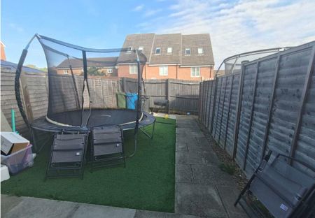 2 bedroom terraced house to rent - Photo 5