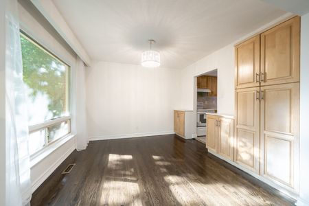 For Lease - 98 Tanjoe Crescent, Toronto, Ontario - Photo 3