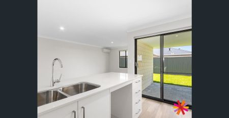 MODERN 4X2 HOME FOR RENT IN UPPER SWAN - Photo 3