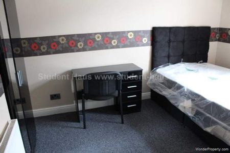 3 bedroom property to rent in Salford - Photo 4