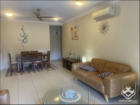 Spacious 2 Bedroom Resort Apartment - Ground Floor and Pool Facing - Photo 4