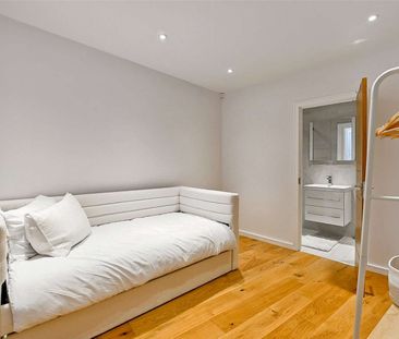 Short let: A very high-specification and furnished apartment with o... - Photo 4