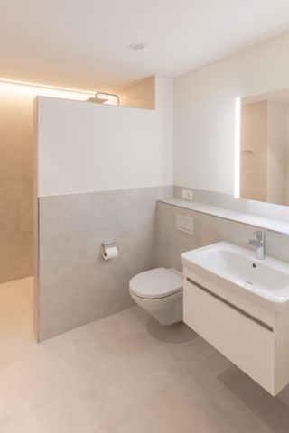 Modern, bright 1.5 ZWHG OG, 9 m² conservatory & 1 PARKING SPOT INCLUDED - Foto 4