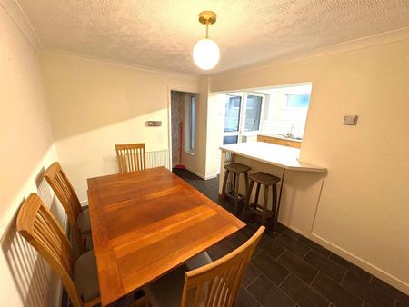 3 bedroom terraced house to rent - Photo 4