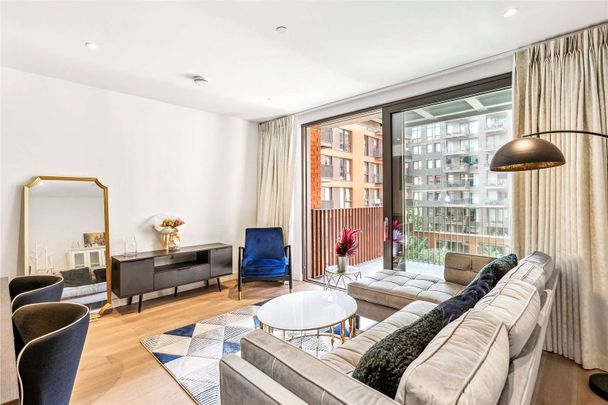 Viaduct Gardens, London, SW11 7AY - Photo 1