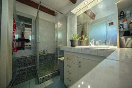 Location Maison 2 pièces 75m² TOULON 83200 - Photo 5