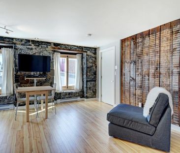 Loft entièrement meublé à louer Vieux-Québec novembre 2025 - Photo 2