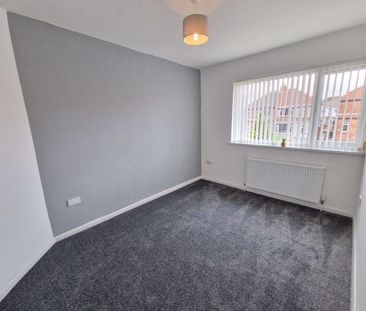 3 bedroom flat to rent - Photo 3