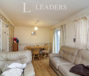 4 bedroom house to rent - Photo 2