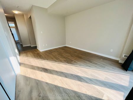 For Lease - 171 Sabina Drive, Oakville, Ontario - Photo 4