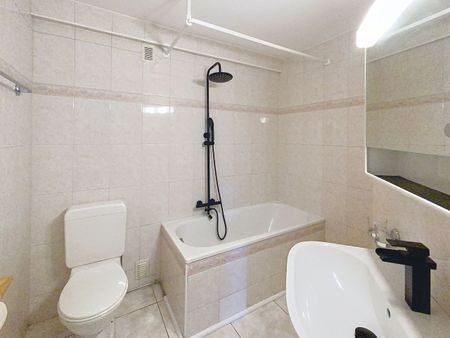 Lovely 3 pcs with terrace and garden - Photo 4