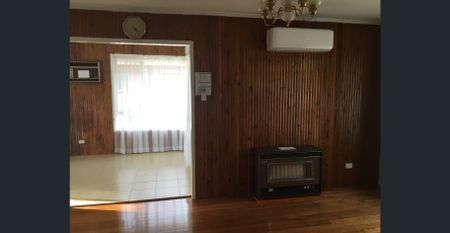 Family Home in Excellent Location! - Photo 5