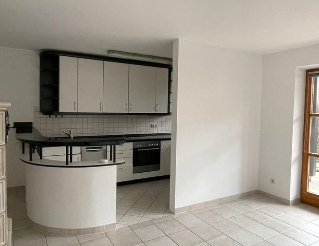 3 Zimmerwohnung mit Terrasse, Garten , Gartenhütte und Tiefgarage - Photo 1