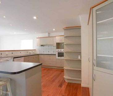 Elegant, Spacious & in Prime Pukekohe Location - Photo 1