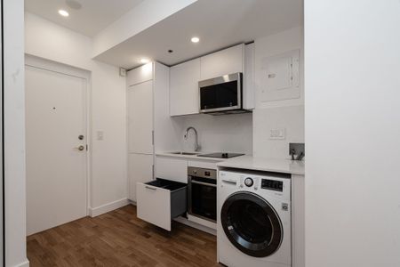 160 Huron Street - Photo 3