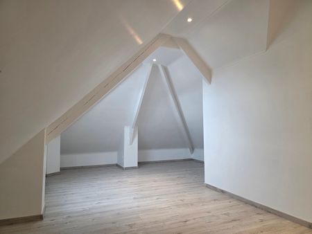 Gerenoveerde woning met drie slaapkamers en garage - Photo 4