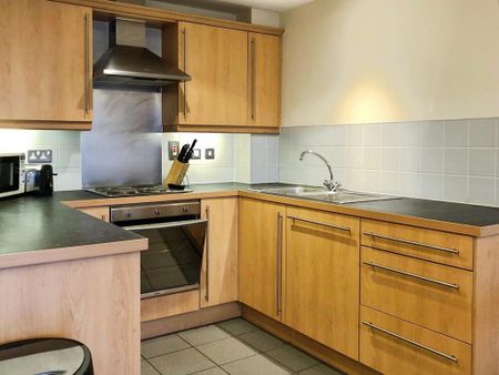 2 bedroom flat to rent - Photo 5