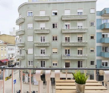 Room in a shared 8-bedroom apartment for rent in Lisbon, perfect fo... - Photo 2
