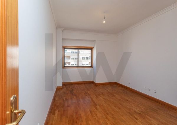 Apartamento T4 em Lisboa