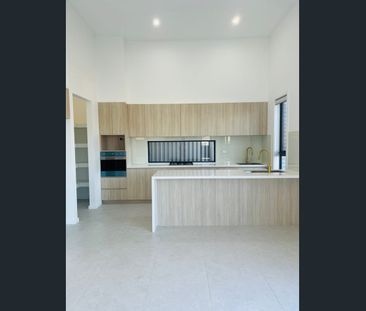 Brand New 4 Bedrooms House for lease at Cobbitty - Photo 4