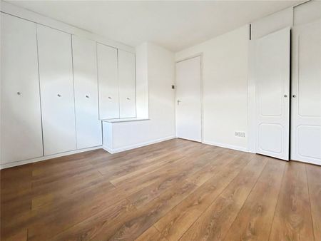 Pinewood Close, Borehamwood, Hertfordshire, WD6 5NU - Photo 3