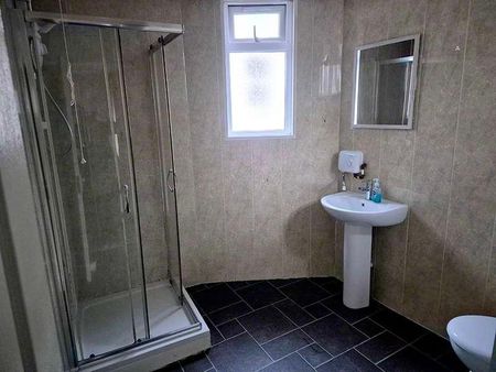 Flat, - Pool Street, Caernarfon, LL55 - Photo 5