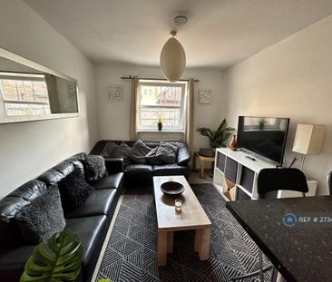 1 bedroom in a house share to rent - Photo 1