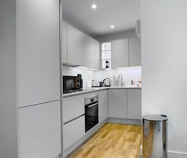 1 Bed, Apartment - Photo 2