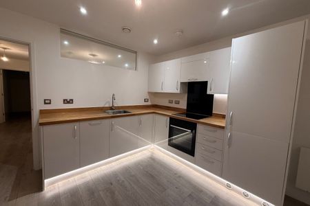 Edinburgh Gate - Photo 5