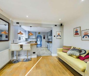 Wycombe Road, Princes Risborough, Buckinghamshire, HP27 - Photo 3