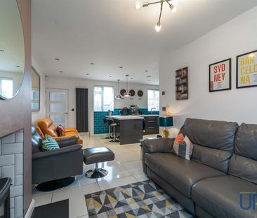 21 Ardmore Avenue, Finaghy Road North, - Photo 1