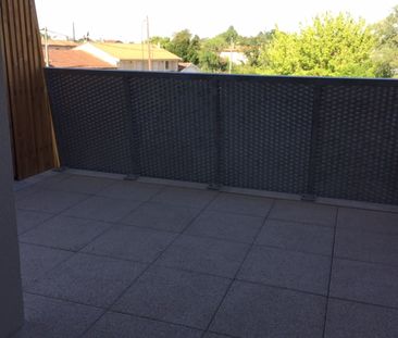 Location Appartement 3 pièces 68m² - Photo 3