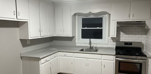 4½ À LOUER|INTERNET-CHAUFFAGE-EAU CHAUDE - Photo 2