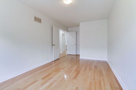 For Lease - 177 Denise Circle, Newmarket, Ontario - Photo 2