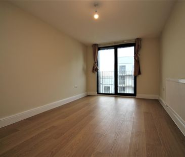 (2nd Floor Flat) Charter House, 450 High Road, IG1 - Photo 2
