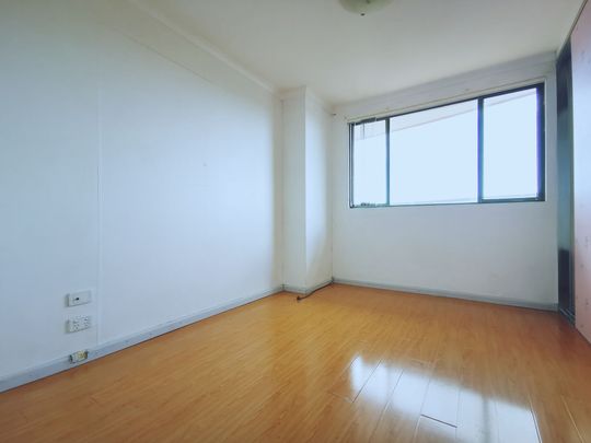 Prime Hurstville Location | Contemporary 3-Bedroom Apartment with Waterviews - Photo 1