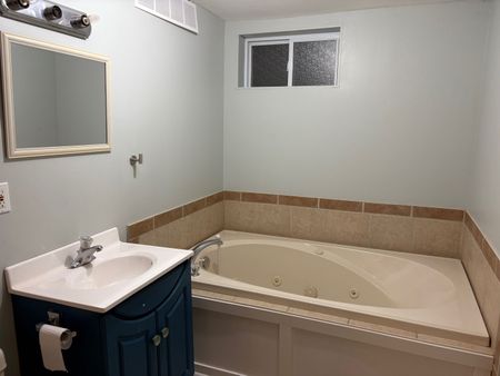 For Lease - 602 Geneva Street, St. Catharines, Ontario - Photo 2