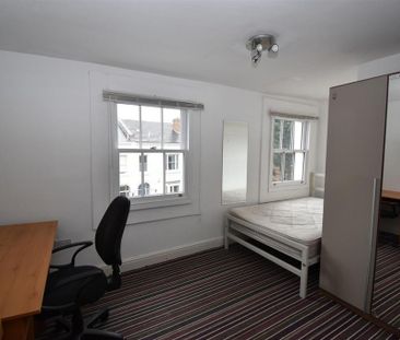 5 bedroom flat to rent - Photo 2