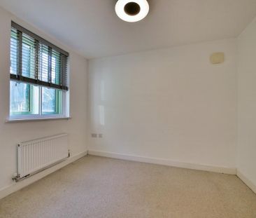 4 bedroom detached house to rent - Photo 5