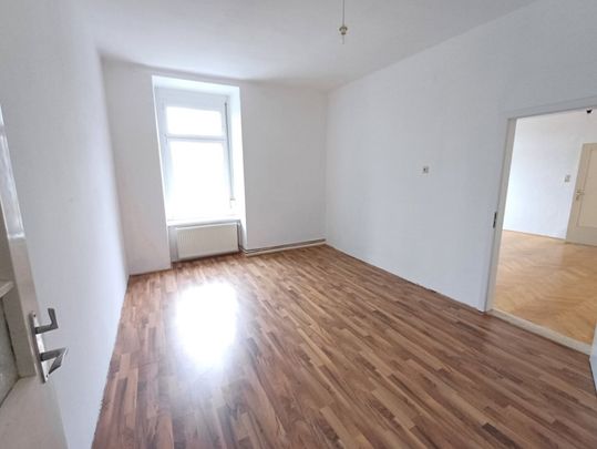 84 m² - Altbauwohnung um € 694,00 - 2 Zimmer Wohnung mit Wohnküche - großzügige, helle Räume - Möglichkeit auf Parkplatz im Innenhof - Photo 1