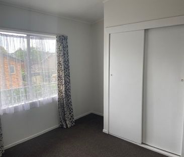 Nice and tidy great location - Photo 1